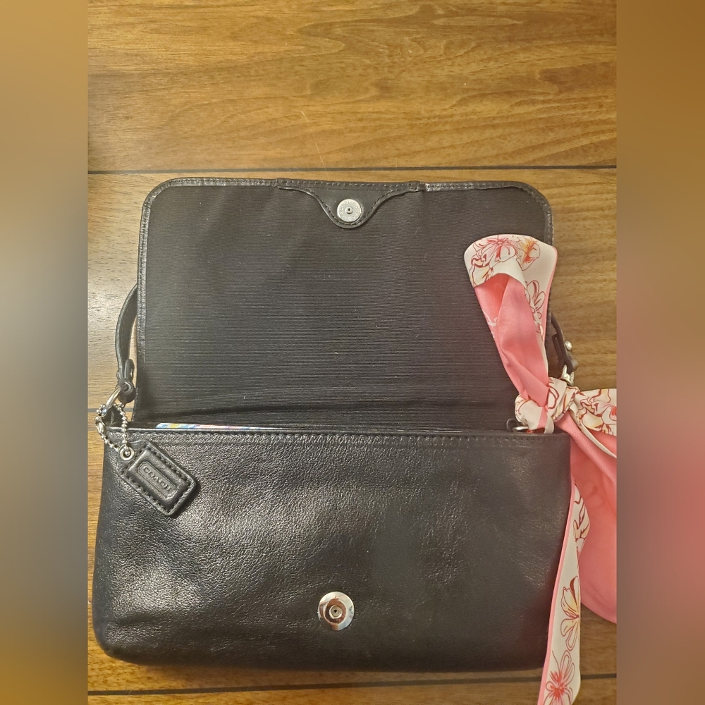 COACH LEATHER MINI BAG IN EXCELLENT CONDITION! - Picture 4 of 9